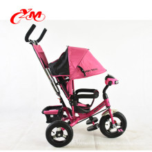 venta de triciclo del bebé con la barra de empuje puede plegable / niños triciclo con cinco cinturón de seguridad / rueda trasera del triciclo del niño tiene freno
